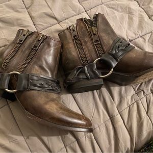 Freebird By Steven CLASH size 8